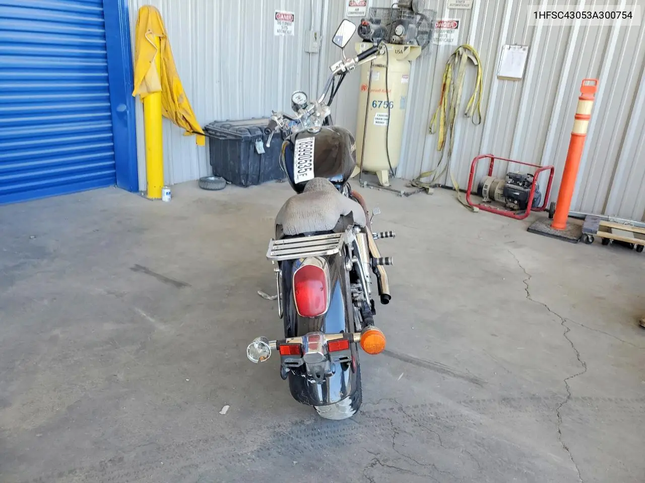 2003 Honda Vt1100 C2 VIN: 1HFSC43053A300754 Lot: 85990535