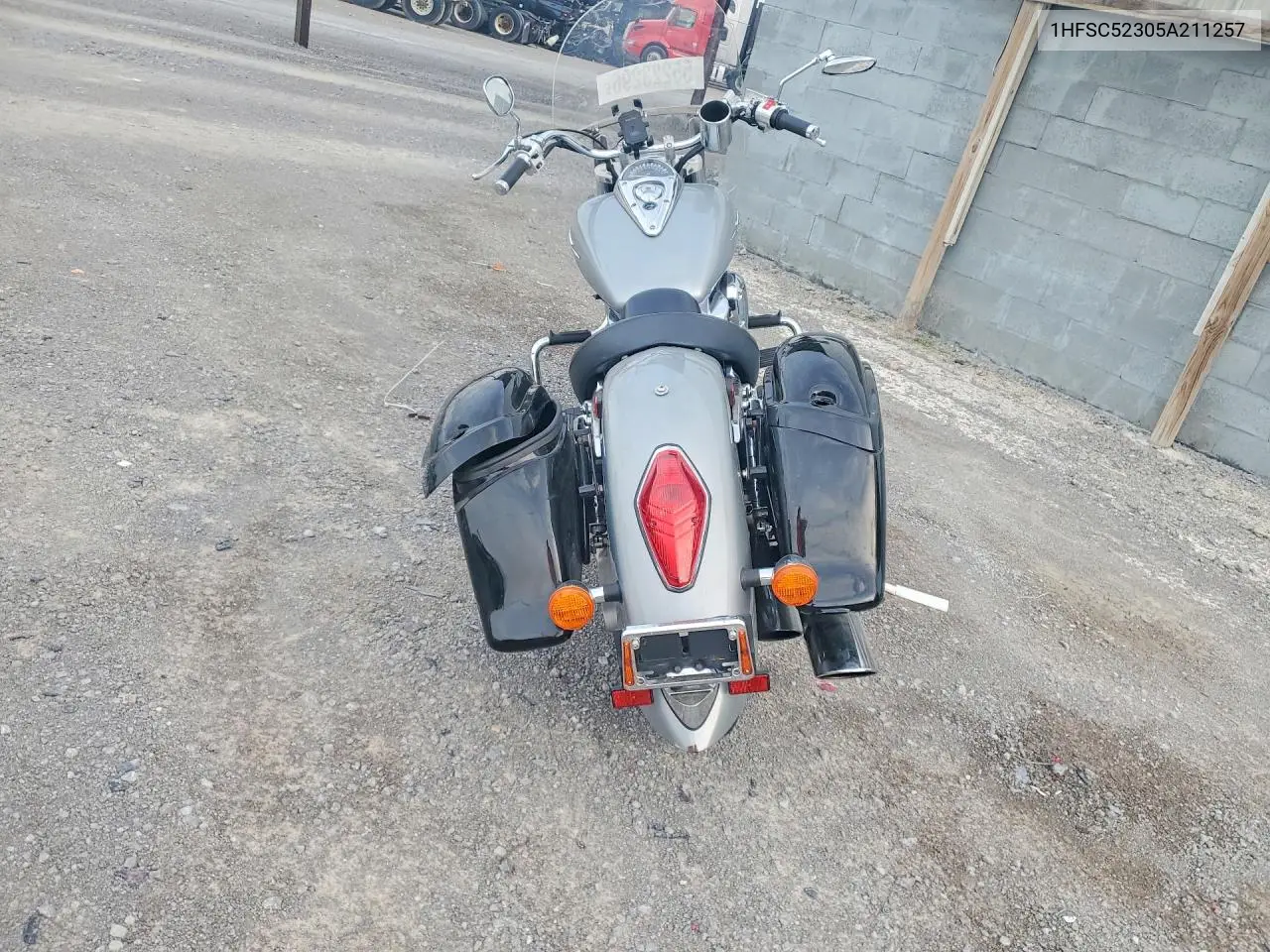 2005 Honda Vtx1300 R VIN: 1HFSC52305A211257 Lot: 55223296