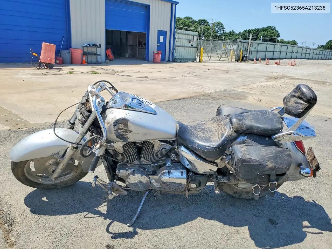 2005 Honda Vtx1300 R VIN: 1HFSC52365A213238 Lot: 60245336