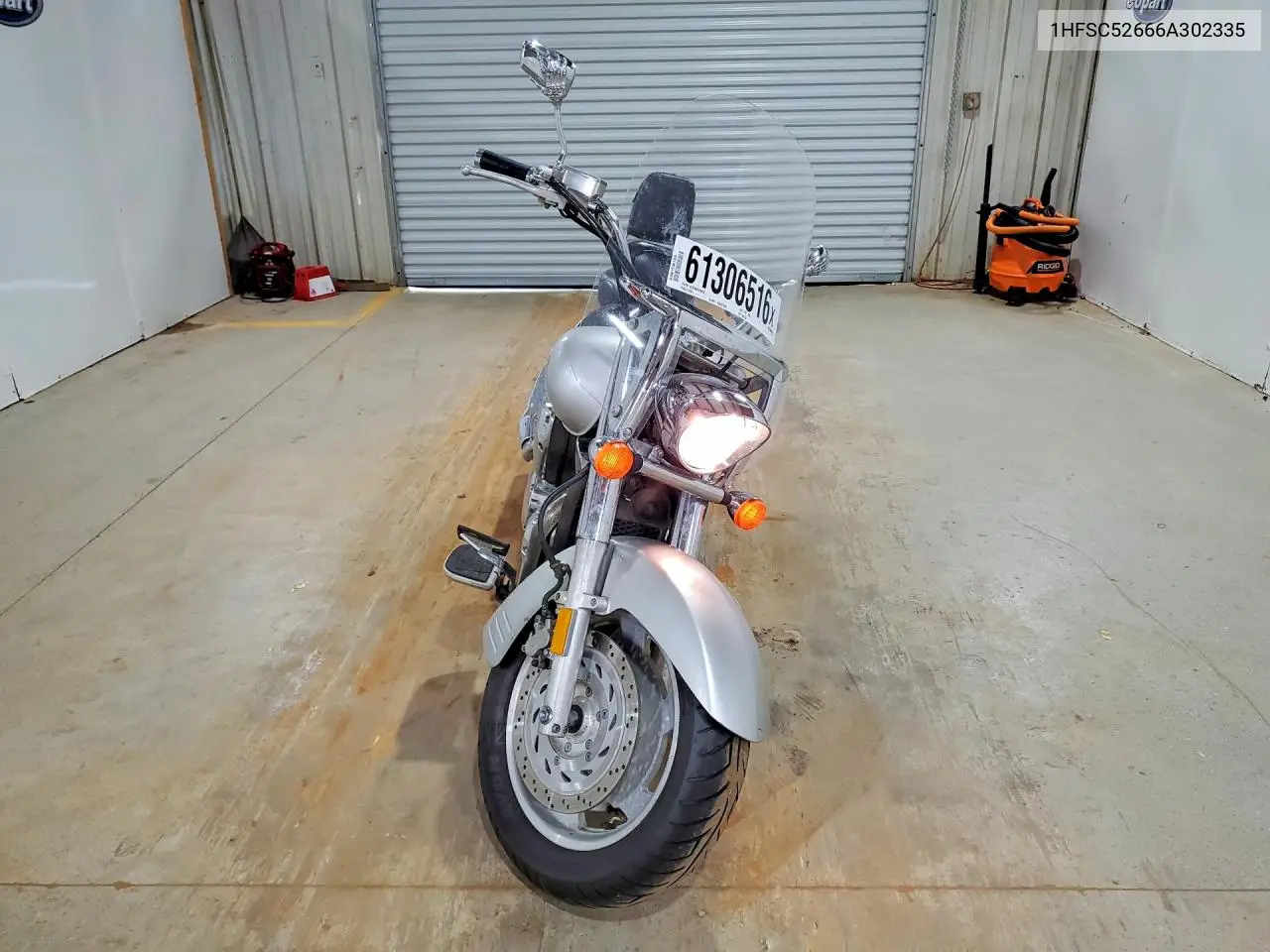2006 Honda Vtx1300 R VIN: 1HFSC52666A302335 Lot: 61306516