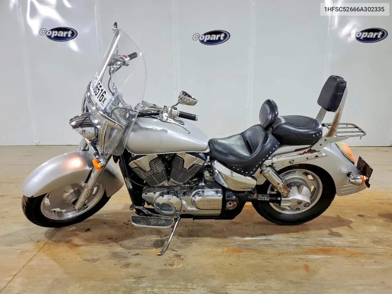 2006 Honda Vtx1300 R VIN: 1HFSC52666A302335 Lot: 61306516