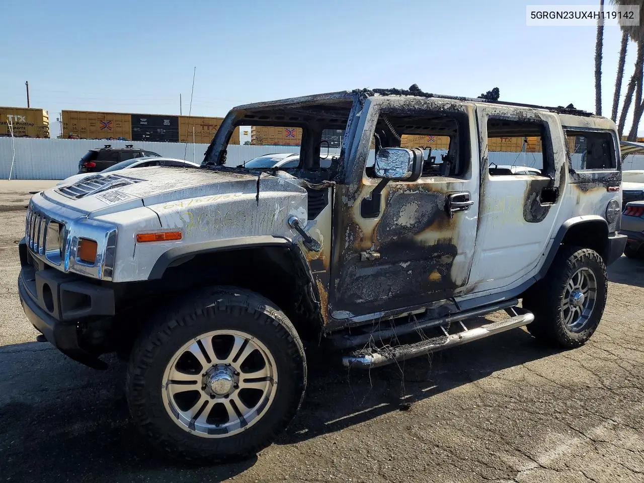2004 Hummer H2 VIN: 5GRGN23UX4H119142 Lot: 54302566
