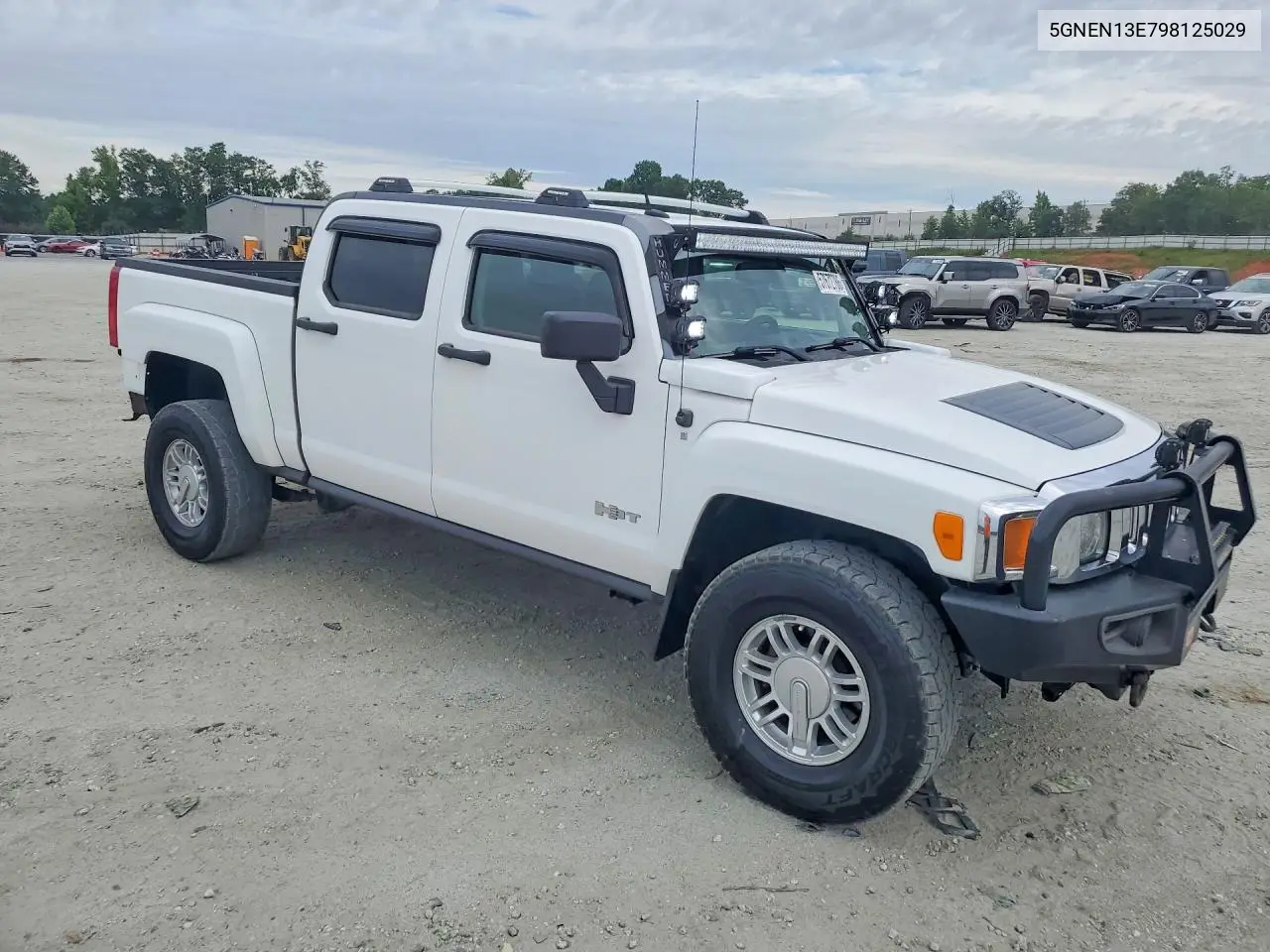 2009 Hummer H3T VIN: 5GNEN13E798125029 Lot: 57672786