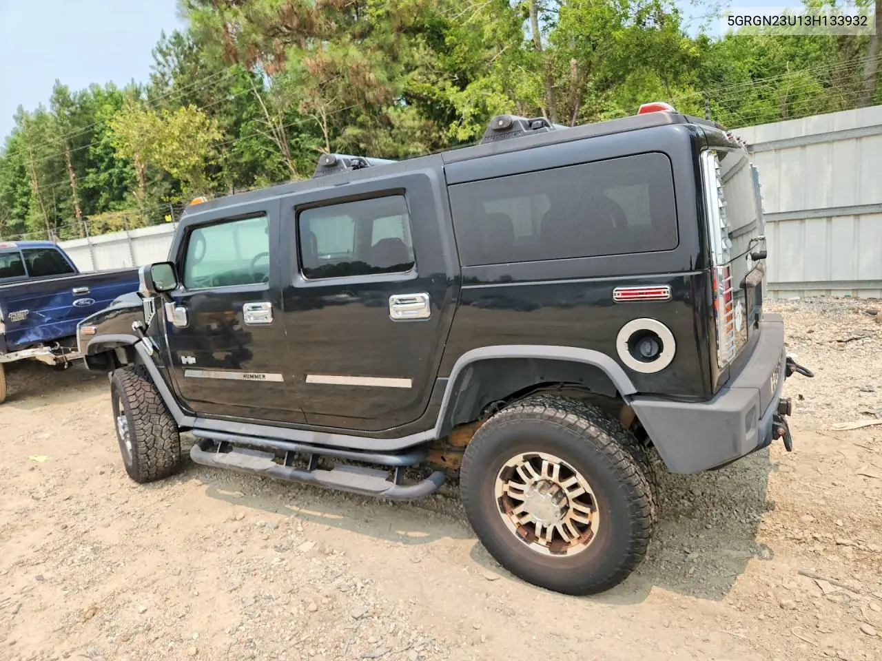2003 Hummer H2 VIN: 5GRGN23U13H133932 Lot: 61331256