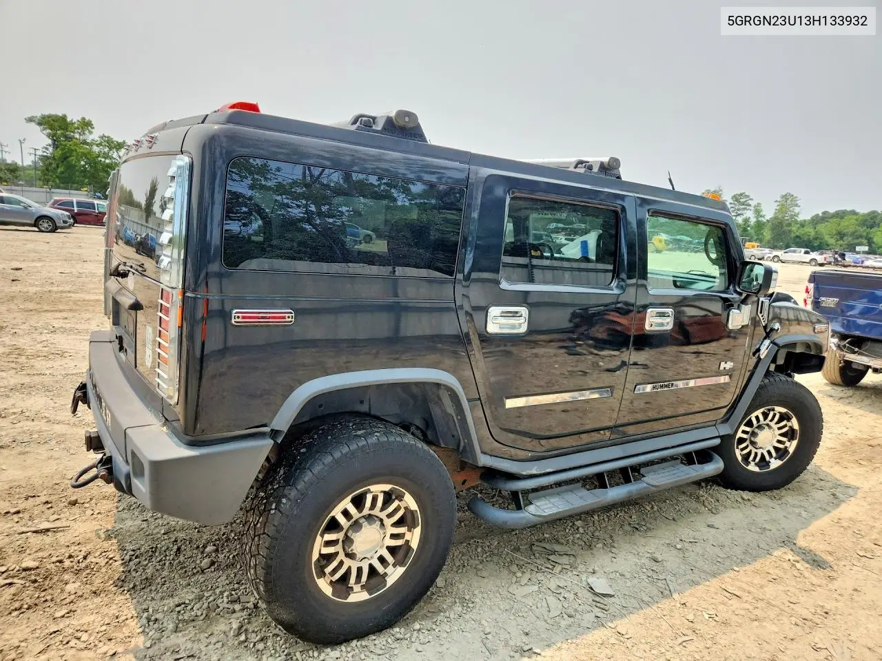 2003 Hummer H2 VIN: 5GRGN23U13H133932 Lot: 61331256