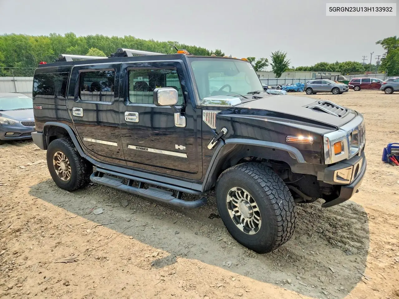 2003 Hummer H2 VIN: 5GRGN23U13H133932 Lot: 61331256