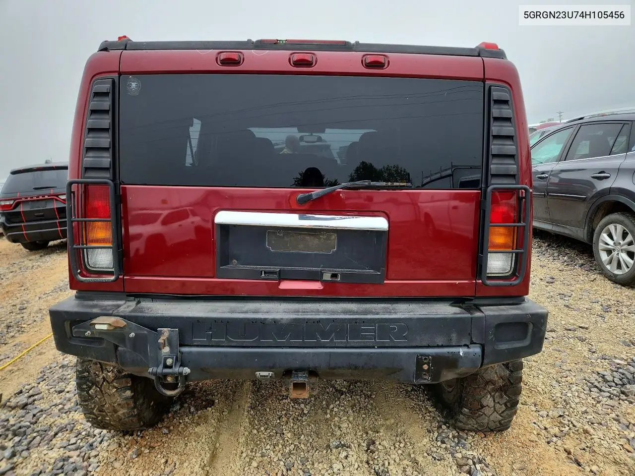 2004 Hummer H2 VIN: 5GRGN23U74H105456 Lot: 54263956
