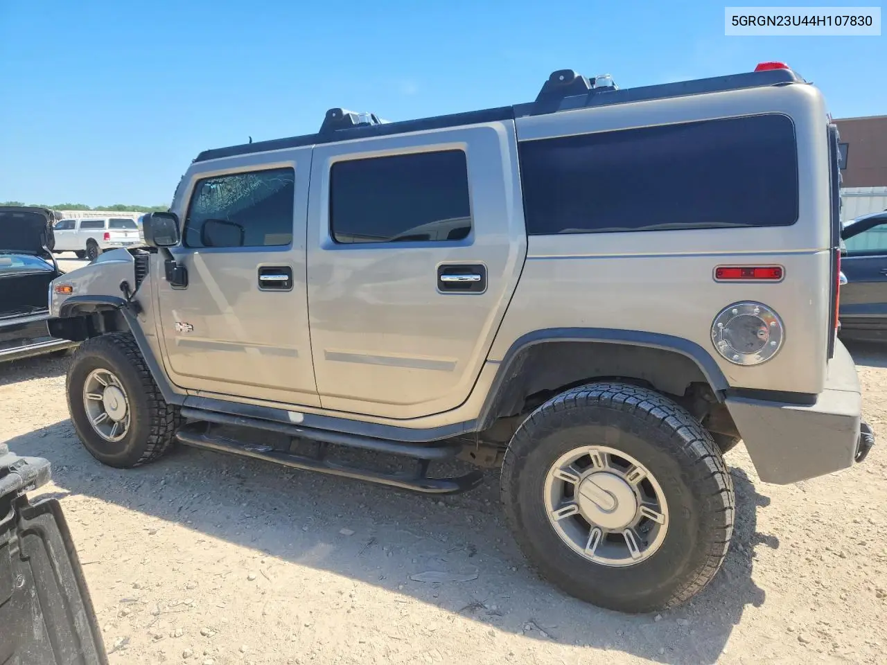 2004 Hummer H2 VIN: 5GRGN23U44H107830 Lot: 56020736