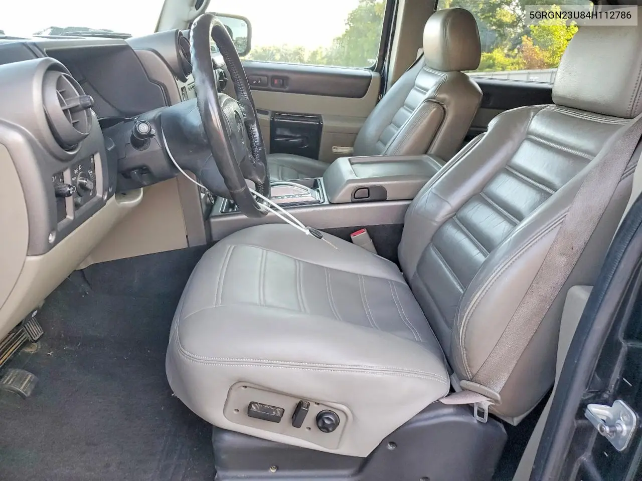 2004 Hummer H2 VIN: 5GRGN23U84H112786 Lot: 60472306