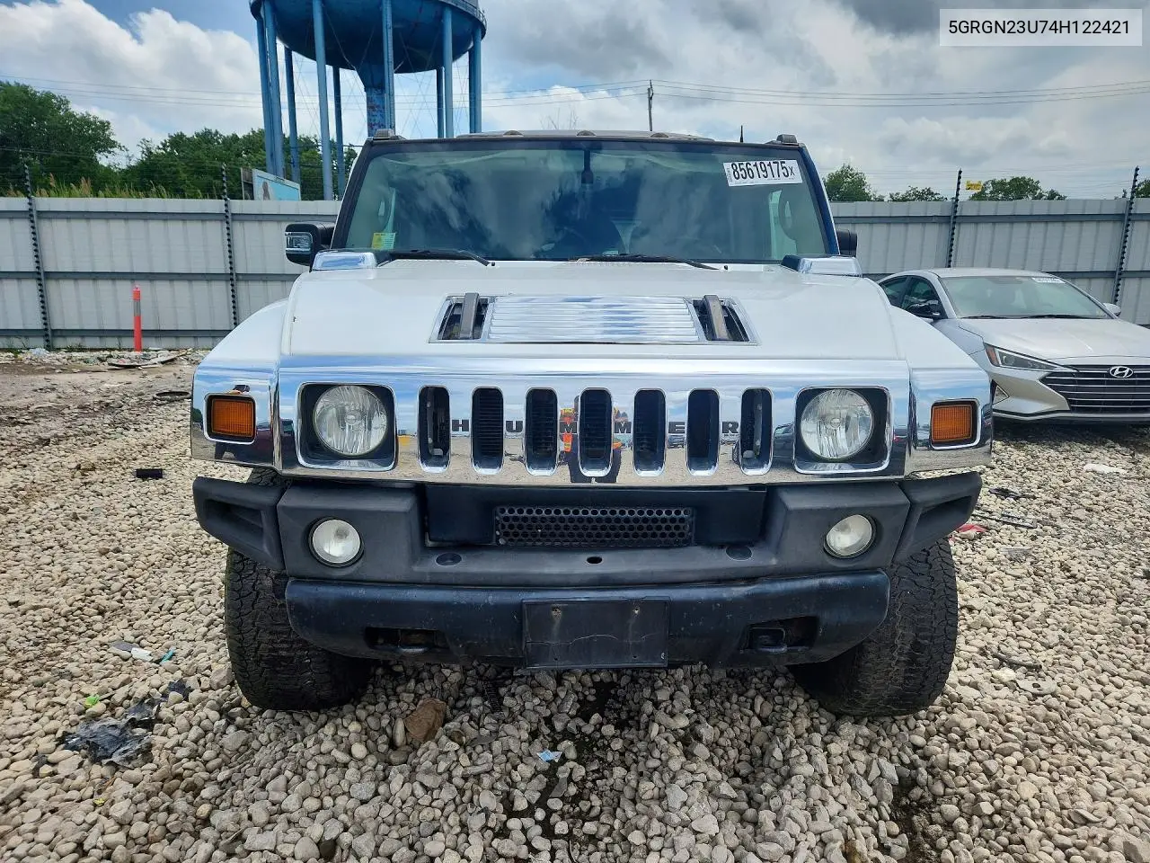 2004 Hummer H2 VIN: 5GRGN23U74H122421 Lot: 85619175