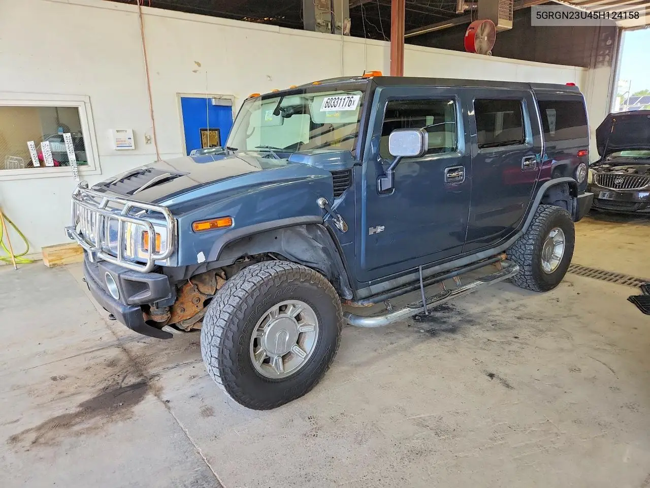2005 Hummer H2 VIN: 5GRGN23U45H124158 Lot: 60331176