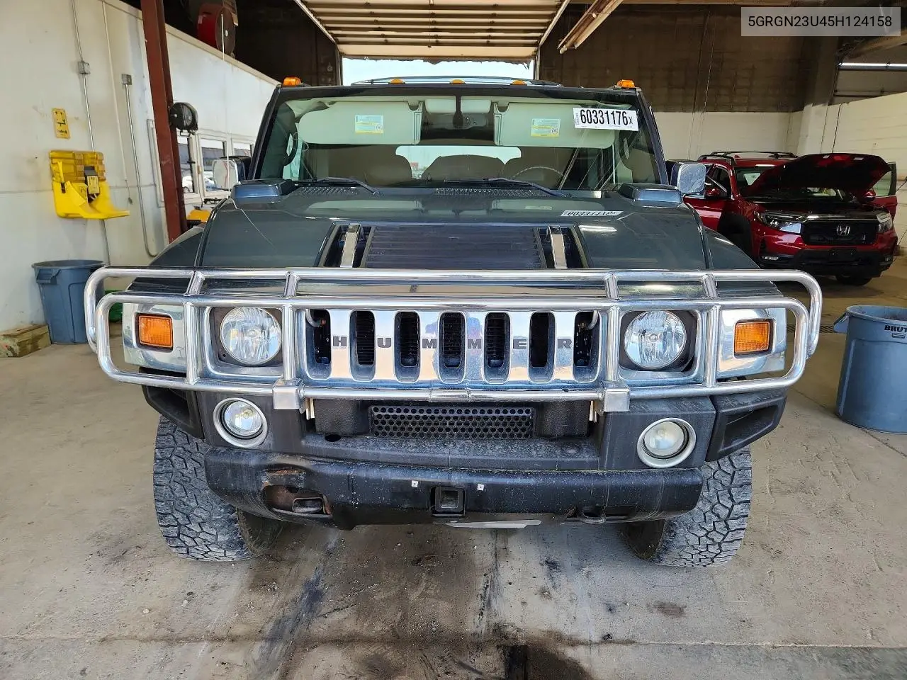 2005 Hummer H2 VIN: 5GRGN23U45H124158 Lot: 60331176