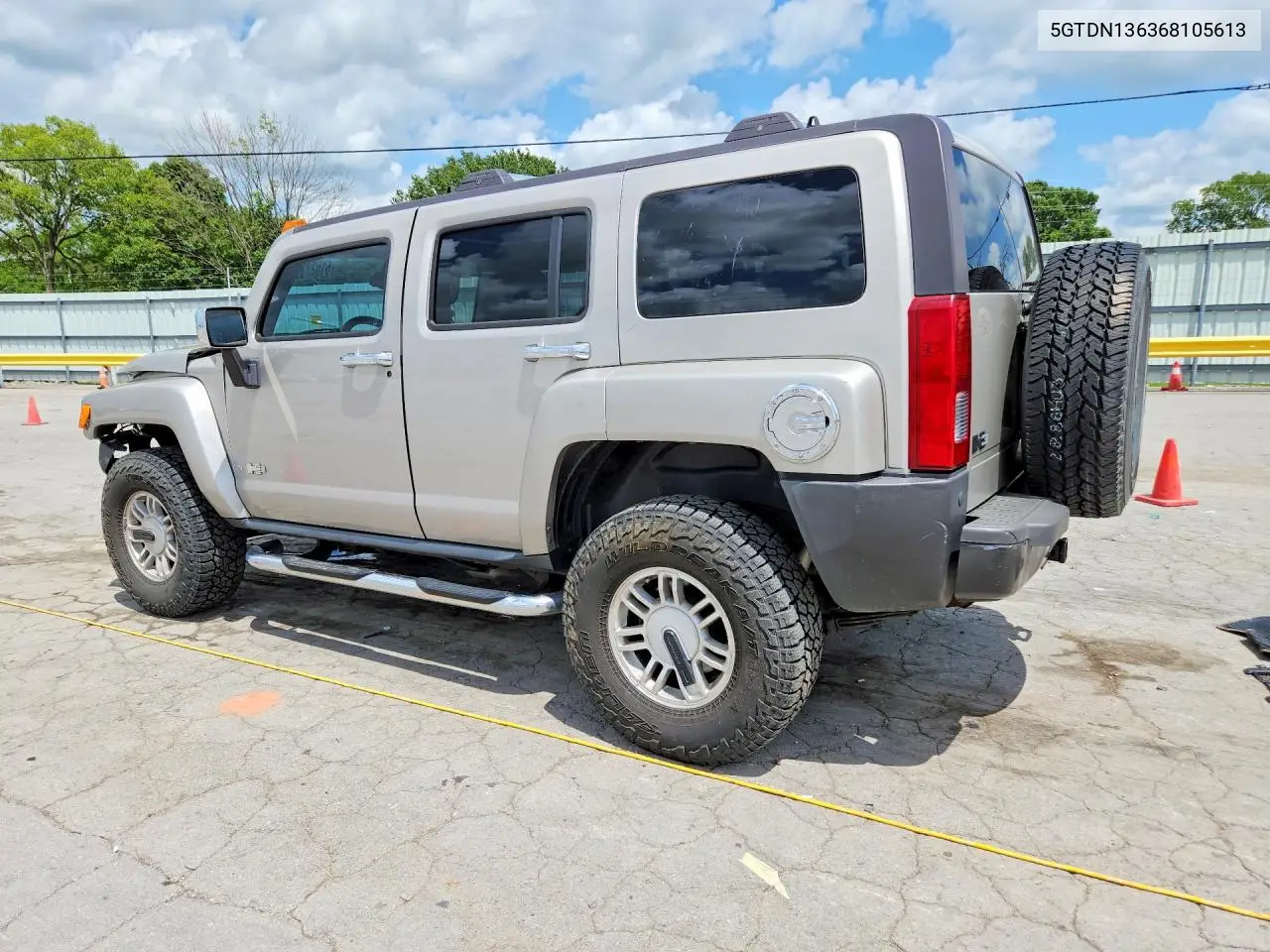 2006 Hummer H3 VIN: 5GTDN136368105613 Lot: 61521226