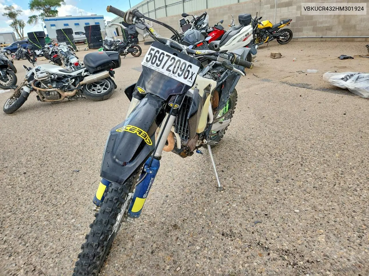 2017 Husqvarna Fx 450 VIN: VBKUCR432HM301924 Lot: 56972096