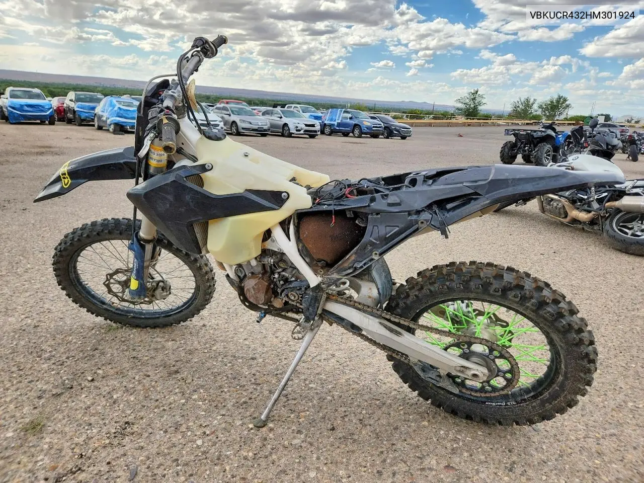 2017 Husqvarna Fx 450 VIN: VBKUCR432HM301924 Lot: 56972096