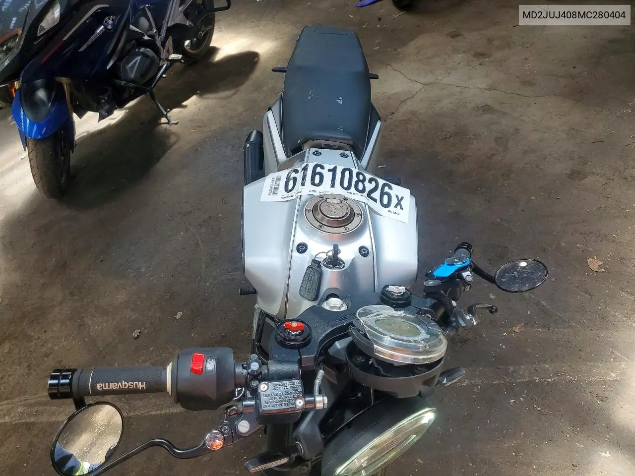 2021 Husqvarna Vitpilen 401/Svartpilen 401 VIN: MD2JUJ408MC280404 Lot: 61610826