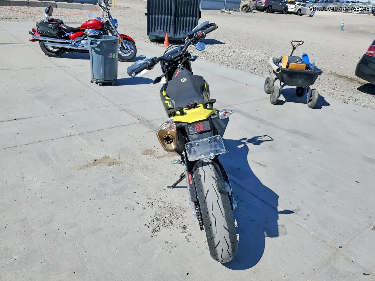 2024 Husqvarna Supermoto 701 VIN: VBKUSV407RM765245 Lot: 54704036