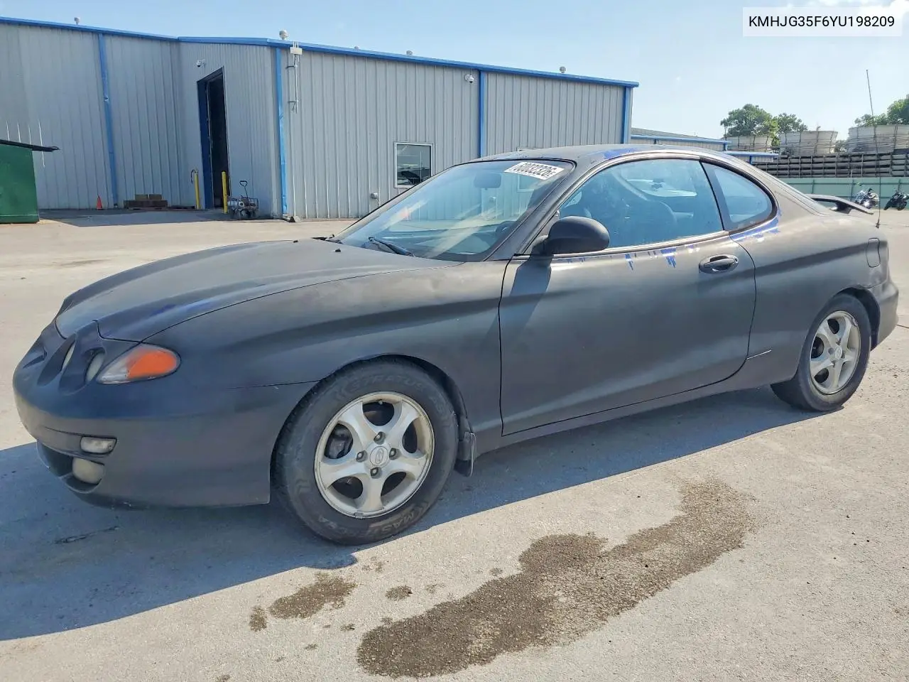 2000 Hyundai Tiburon Base VIN: KMHJG35F6YU198209 Lot: 60032326