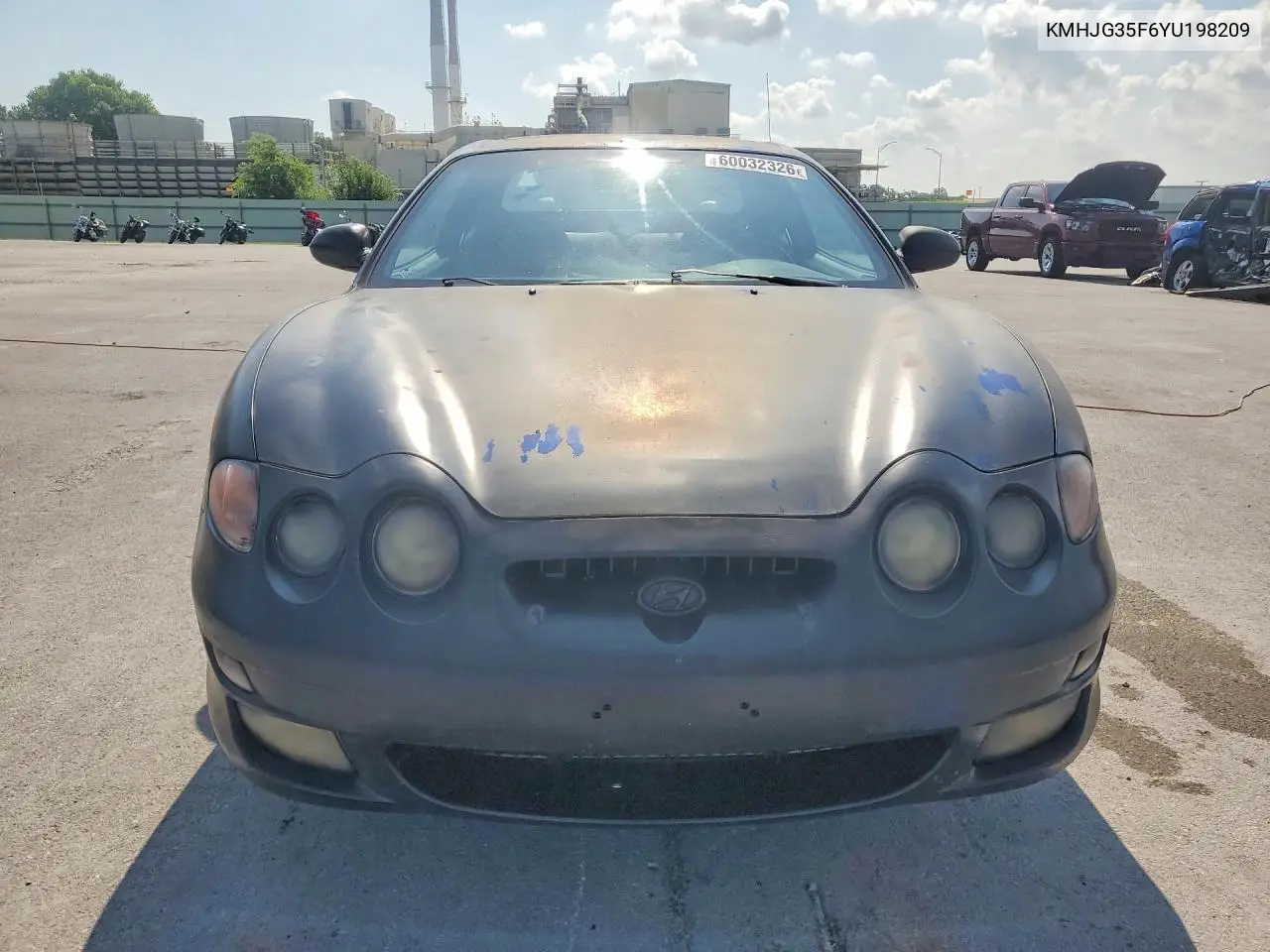 2000 Hyundai Tiburon Base VIN: KMHJG35F6YU198209 Lot: 60032326