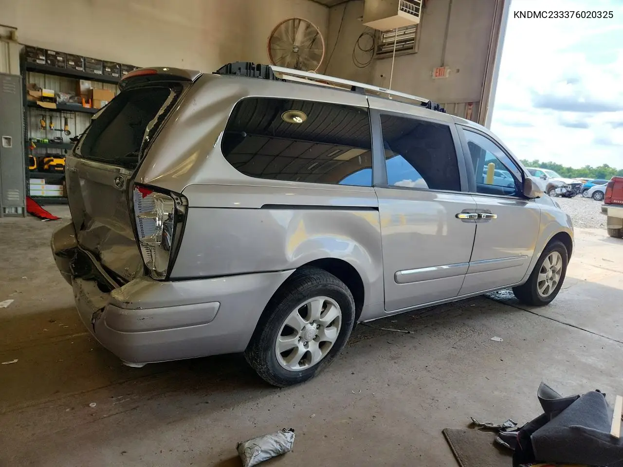 2007 Hyundai Entourage Gls VIN: KNDMC233376020325 Lot: 59084996