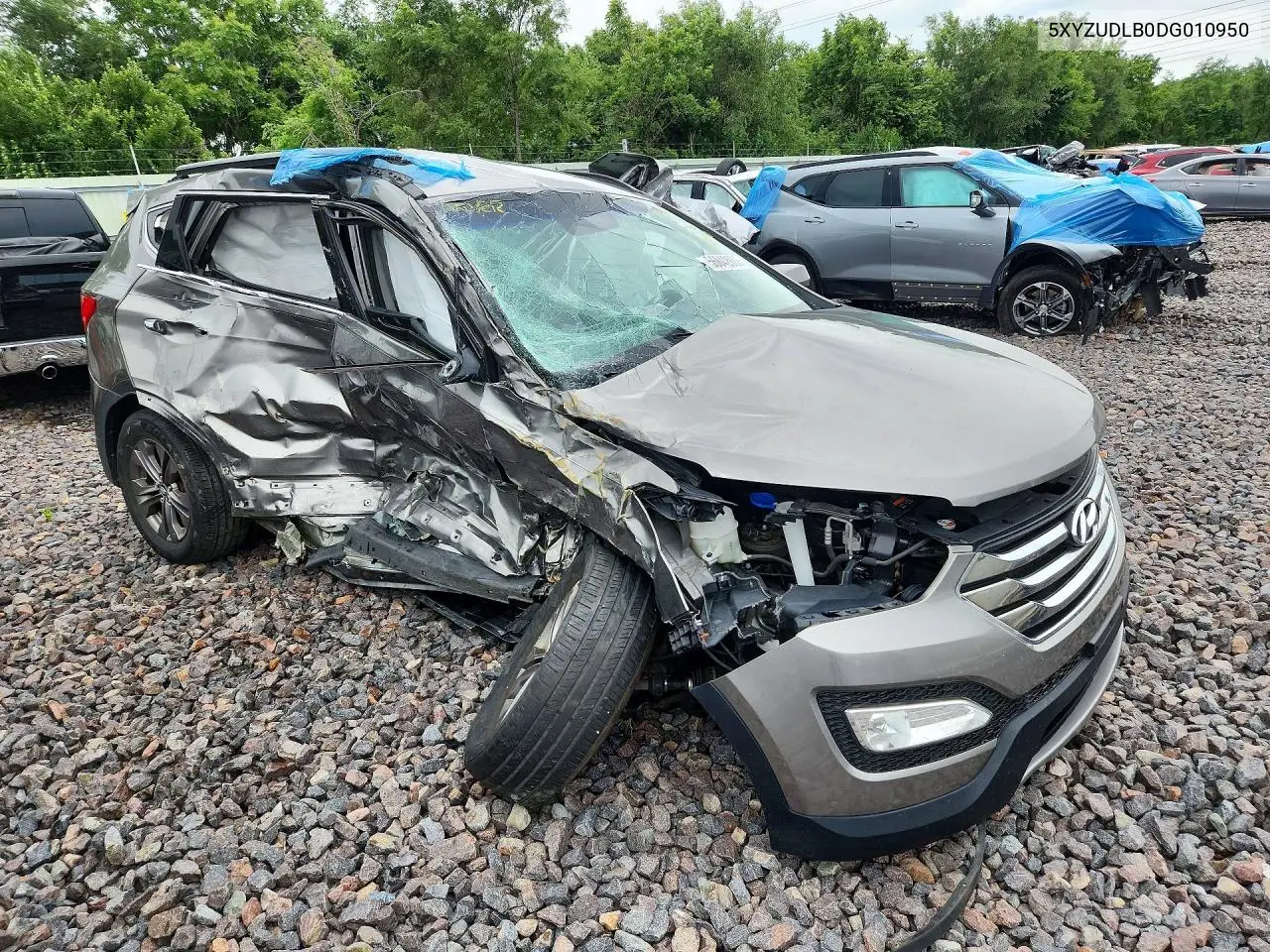 2013 Hyundai Santa Fe Sport 2.4L VIN: 5XYZUDLB0DG010950 Lot: 56842806