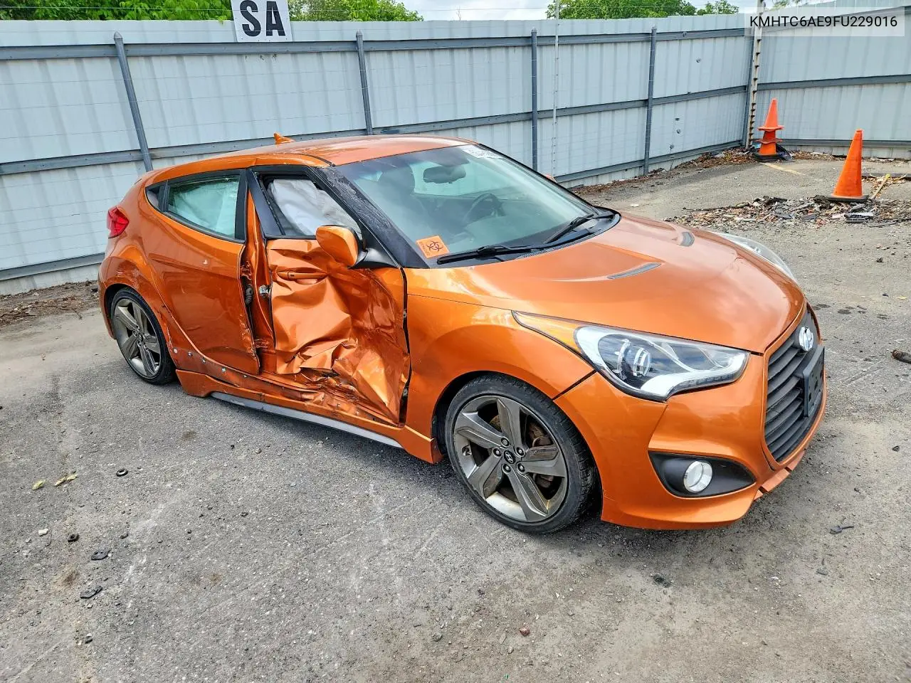 2015 Hyundai Veloster Turbo VIN: KMHTC6AE9FU229016 Lot: 56414986