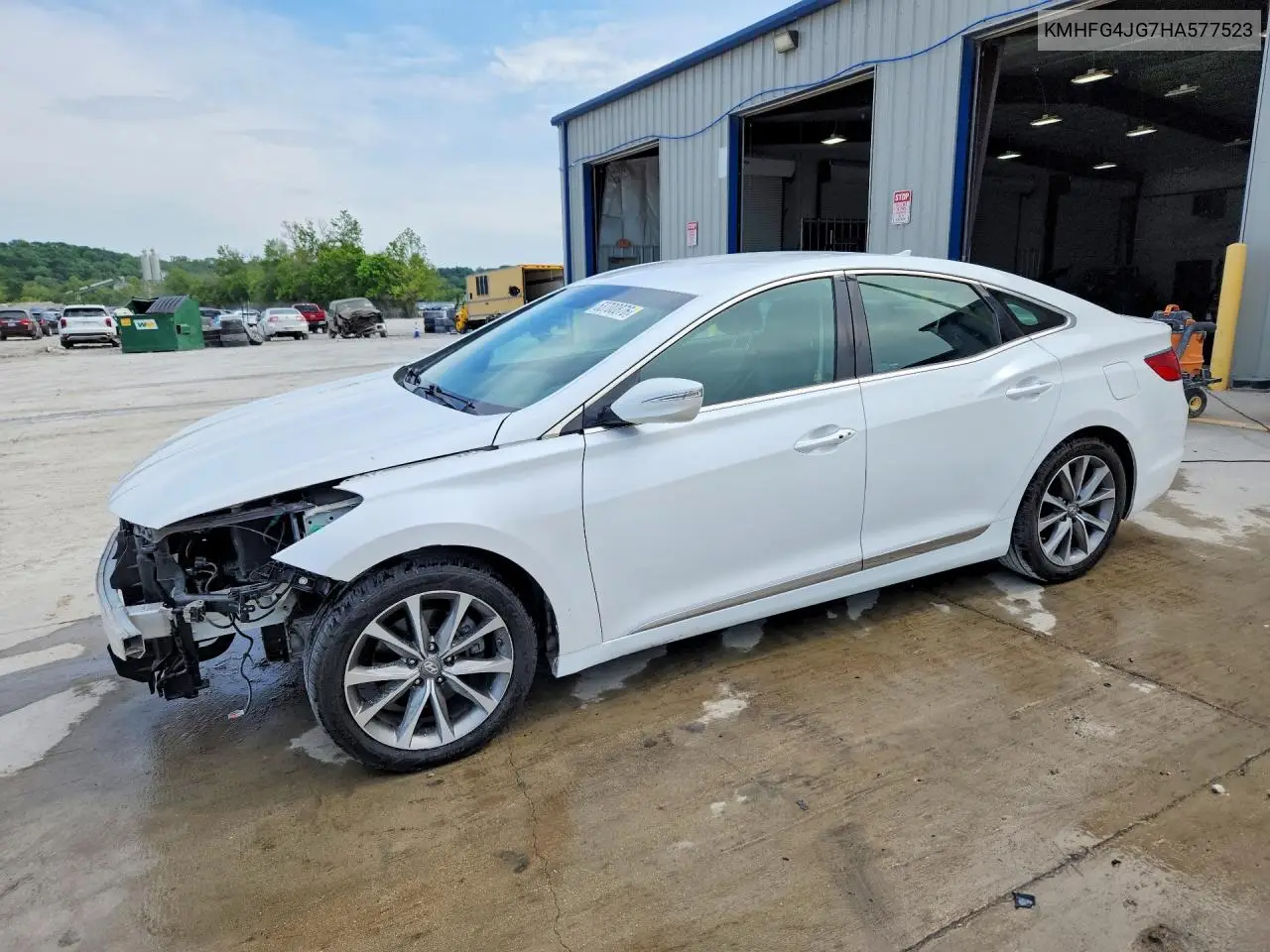 2017 Hyundai Azera Base VIN: KMHFG4JG7HA577523 Lot: 53700876