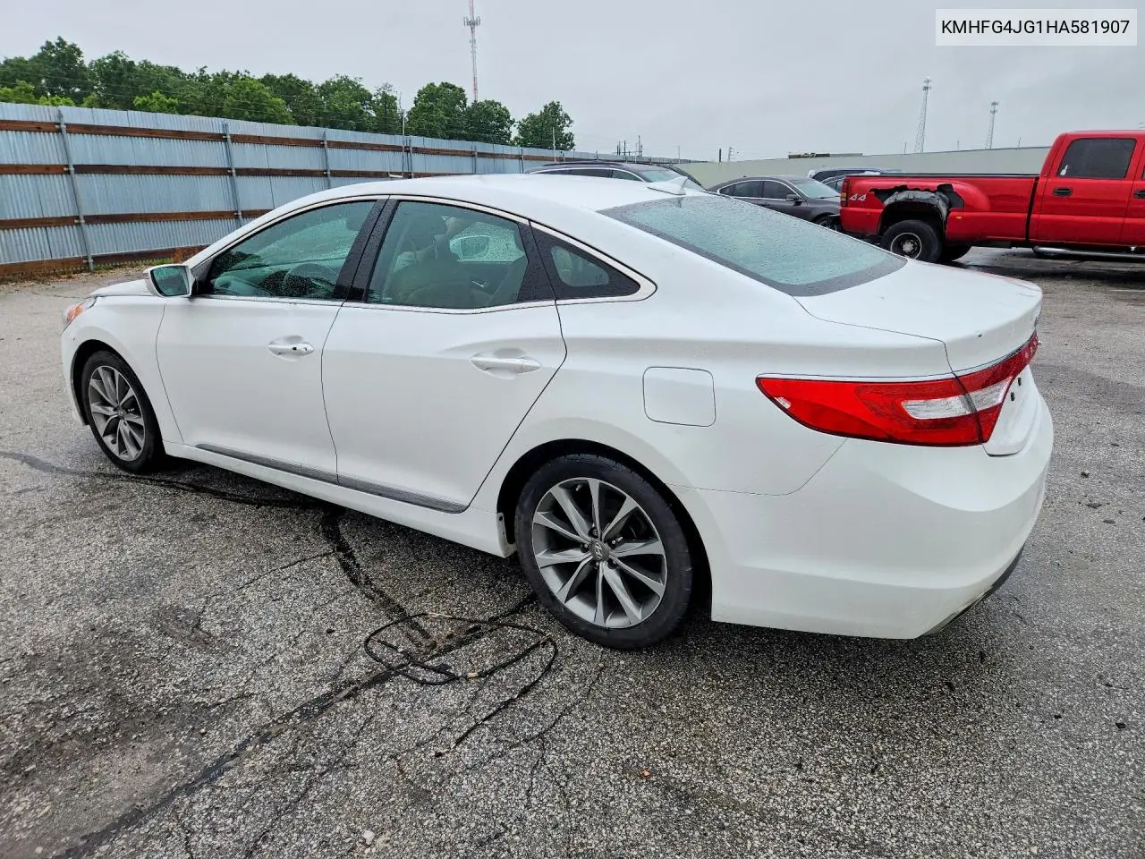 2017 Hyundai Azera Base VIN: KMHFG4JG1HA581907 Lot: 55355436