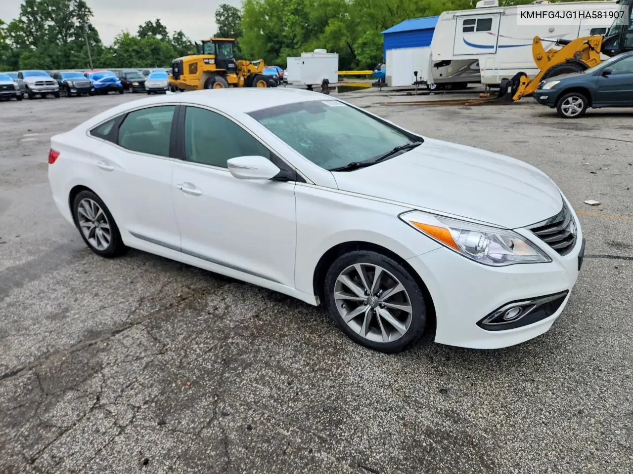 2017 Hyundai Azera Base VIN: KMHFG4JG1HA581907 Lot: 55355436