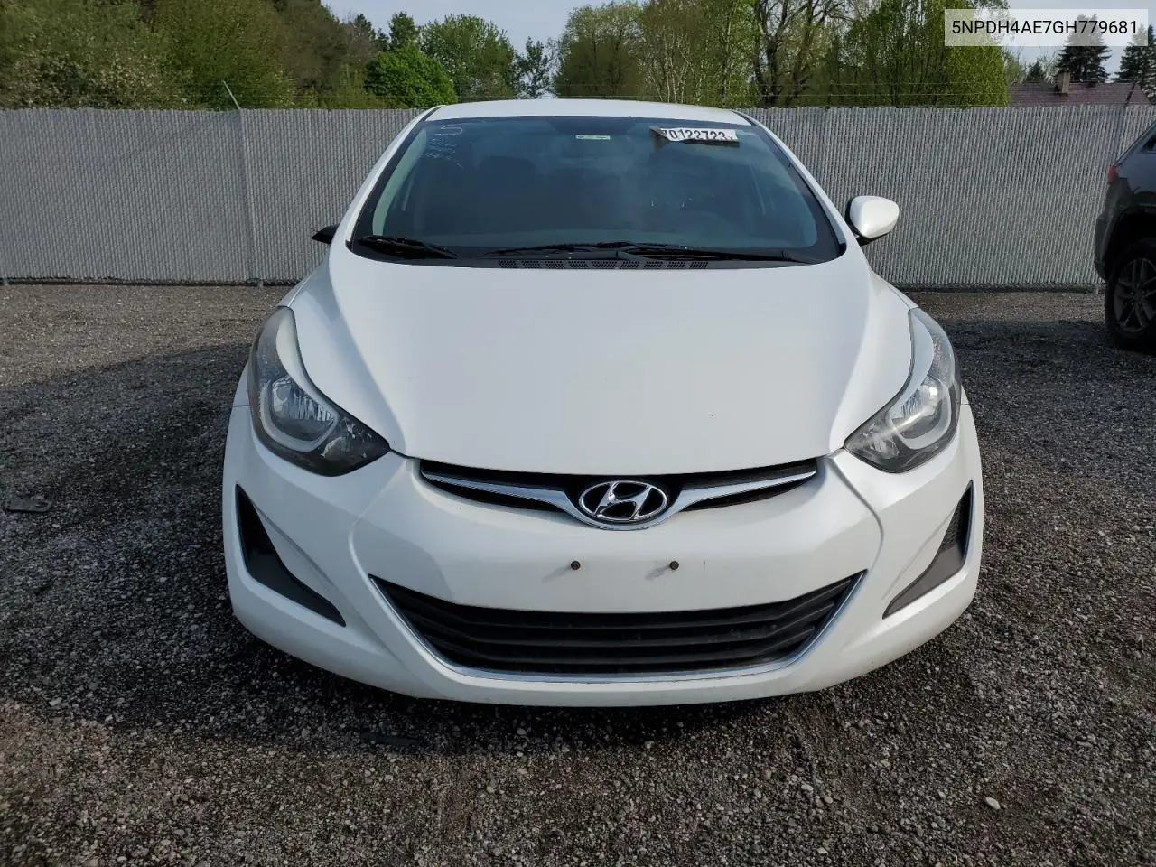 5NPDH4AE7GH779681 2016 Hyundai Elantra Se