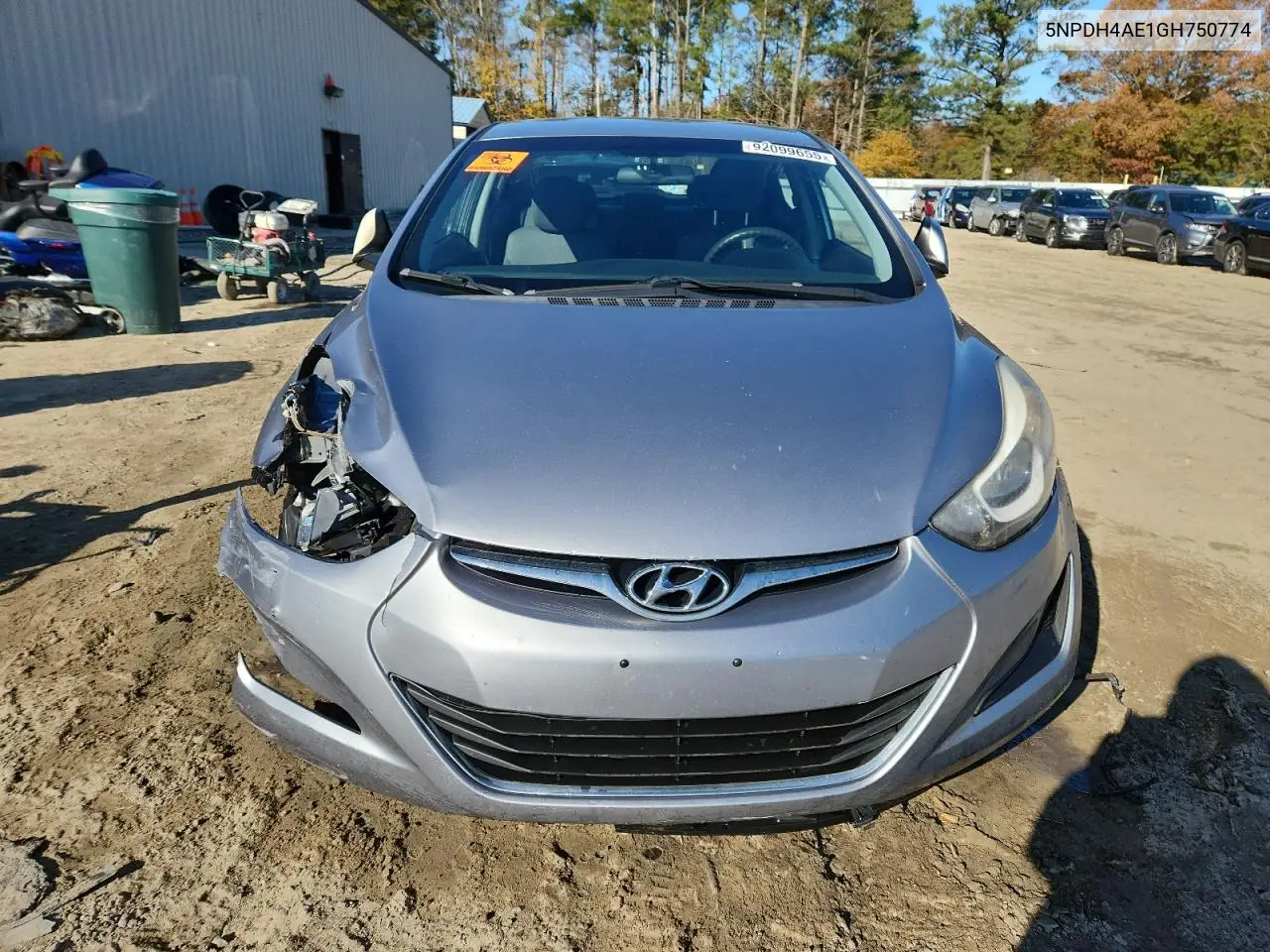 5NPDH4AE1GH750774 2016 Hyundai Elantra Se