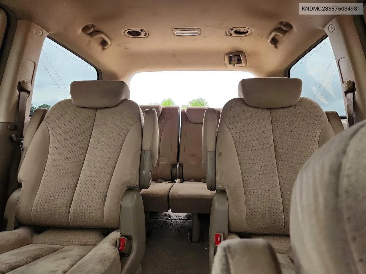 2007 Hyundai Entourage Gls VIN: KNDMC233876034981 Lot: 54160756