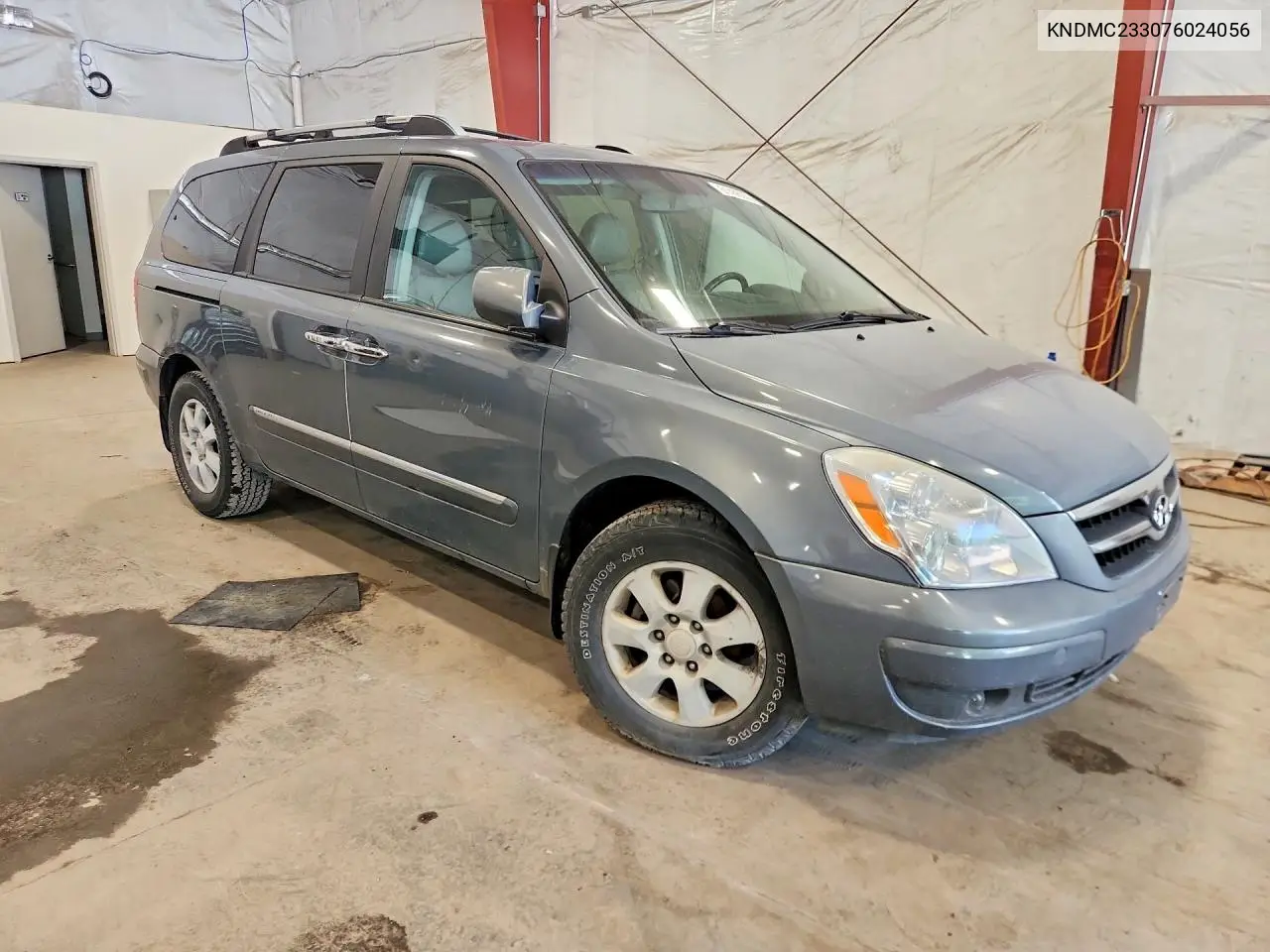 2007 Hyundai Entourage Gls VIN: KNDMC233076024056 Lot: 61436276