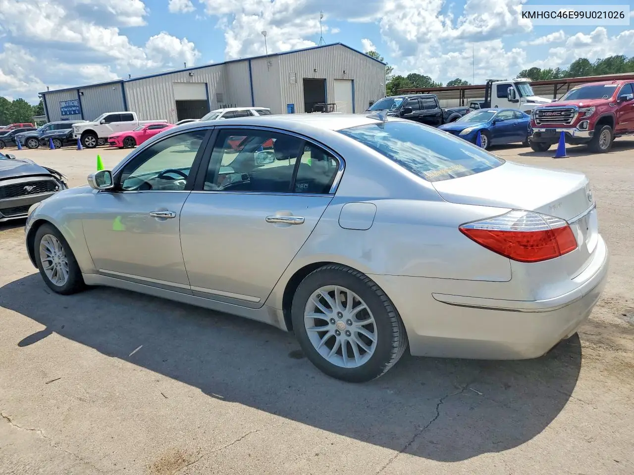 2009 Hyundai Genesis 3.8L V6 VIN: KMHGC46E99U021026 Lot: 56960856