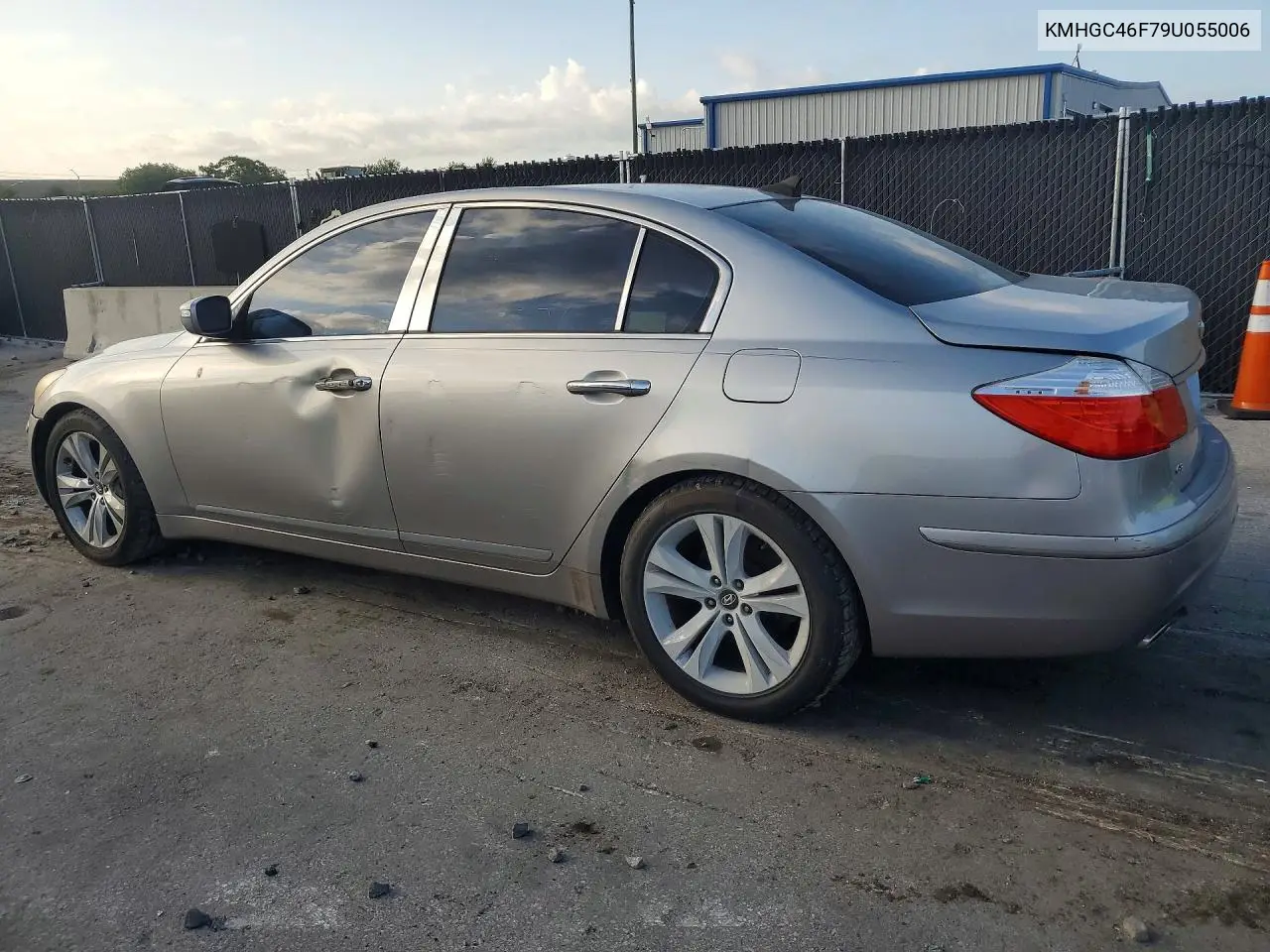 2009 Hyundai Genesis 4.6L VIN: KMHGC46F79U055006 Lot: 58260146