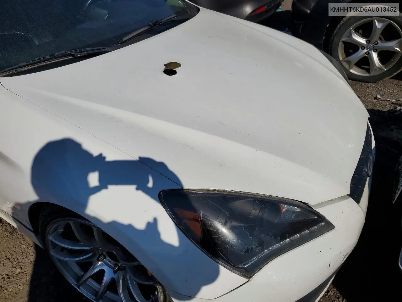 2010 Hyundai Genesis Coupe 2.0T VIN: KMHHT6KD6AU013452 Lot: 55264836