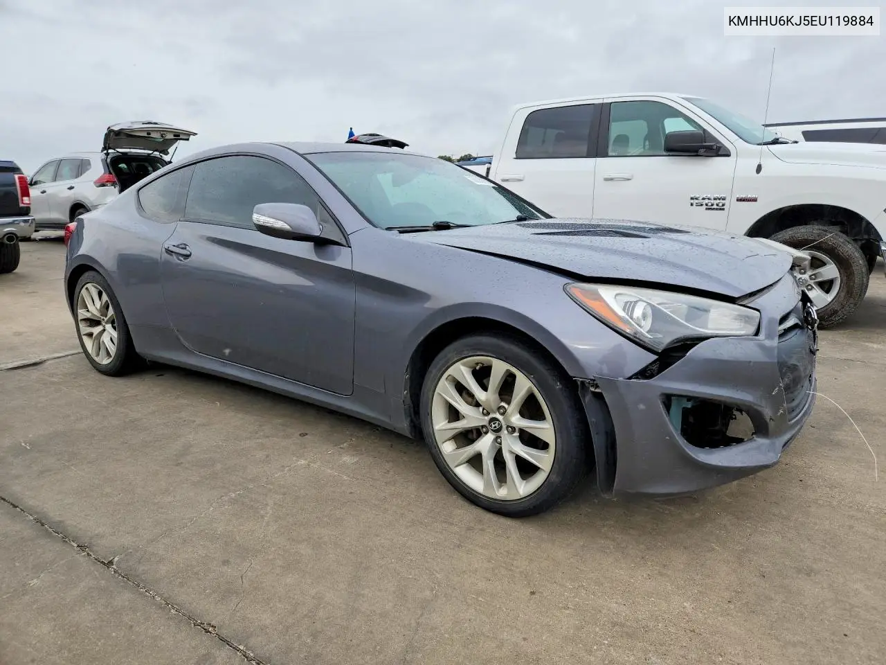 2014 Hyundai Genesis Coupe 3.8L VIN: KMHHU6KJ5EU119884 Lot: 56350336