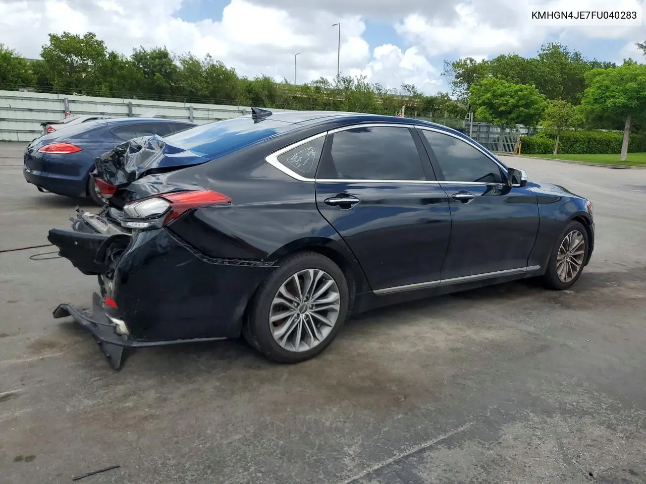 2015 Hyundai Genesis 3.8L VIN: KMHGN4JE7FU040283 Lot: 55017656