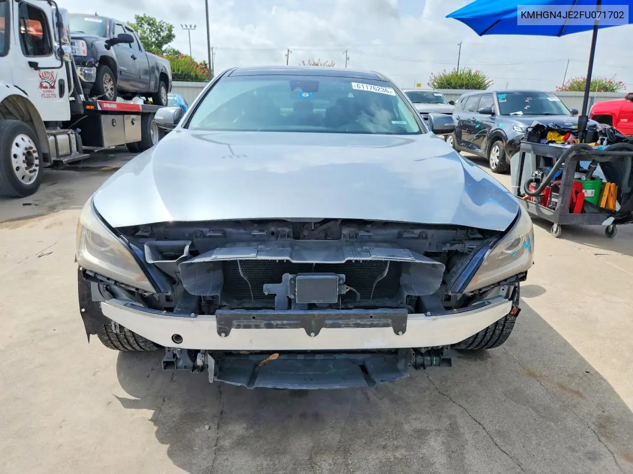 2015 Hyundai Genesis 3.8L VIN: KMHGN4JE2FU071702 Lot: 61176236