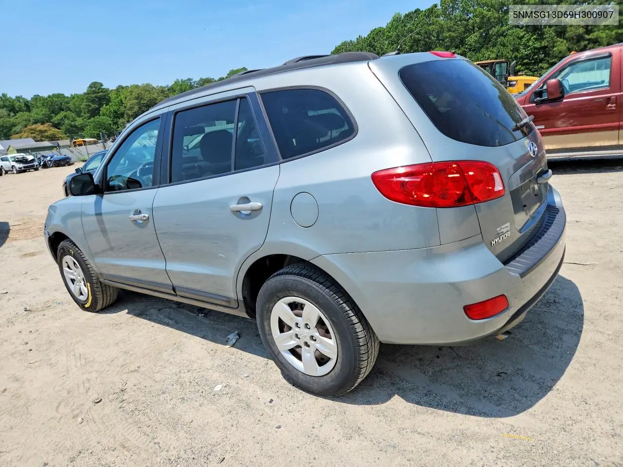 2009 Hyundai Santa Fe Gls VIN: 5NMSG13D69H300907 Lot: 60956566