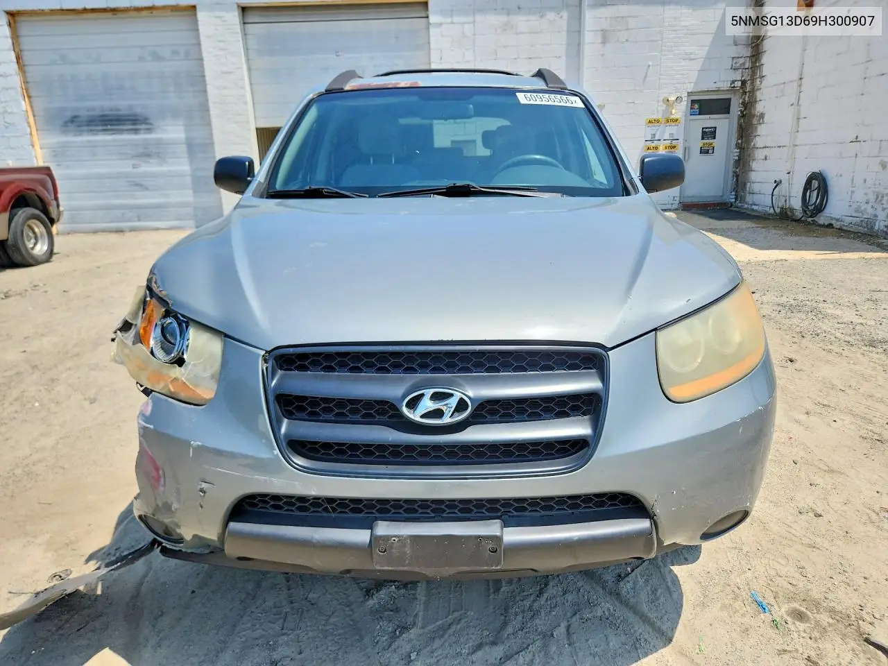 2009 Hyundai Santa Fe Gls VIN: 5NMSG13D69H300907 Lot: 60956566