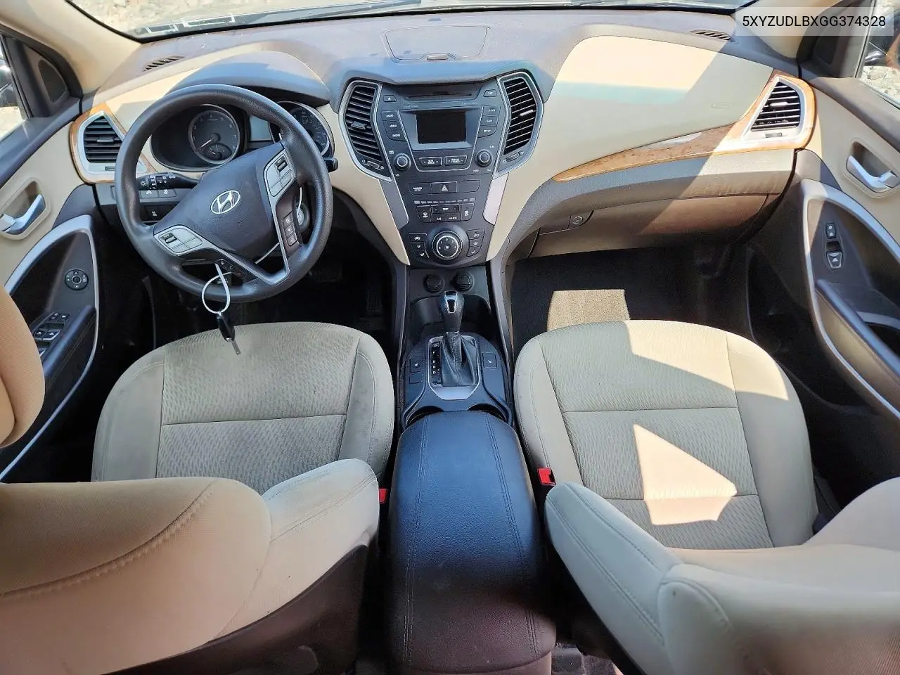 2016 Hyundai Santa Fe Sport 2.4L VIN: 5XYZUDLBXGG374328 Lot: 61344026