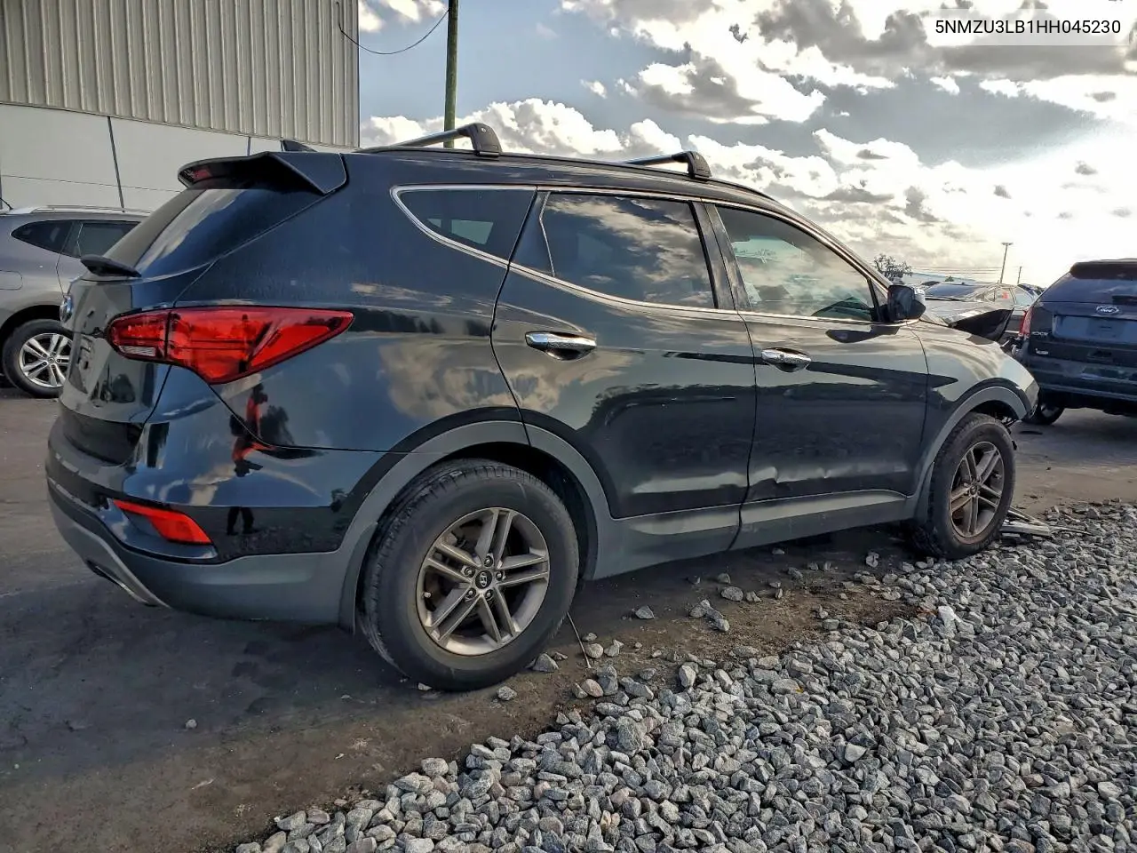 5NMZU3LB1HH045230 2017 Hyundai Santa Fe Sport 2.4L