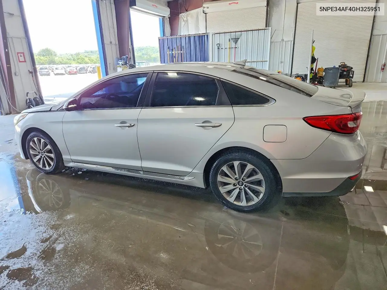 2016 Hyundai Sonata Sport VIN: 5NPE34AF4GH325951 Lot: 61323276