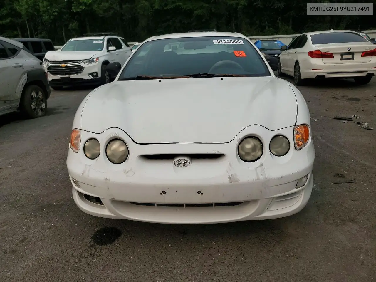 2000 Hyundai Tiburon Base VIN: KMHJG25F9YU217491 Lot: 61333366