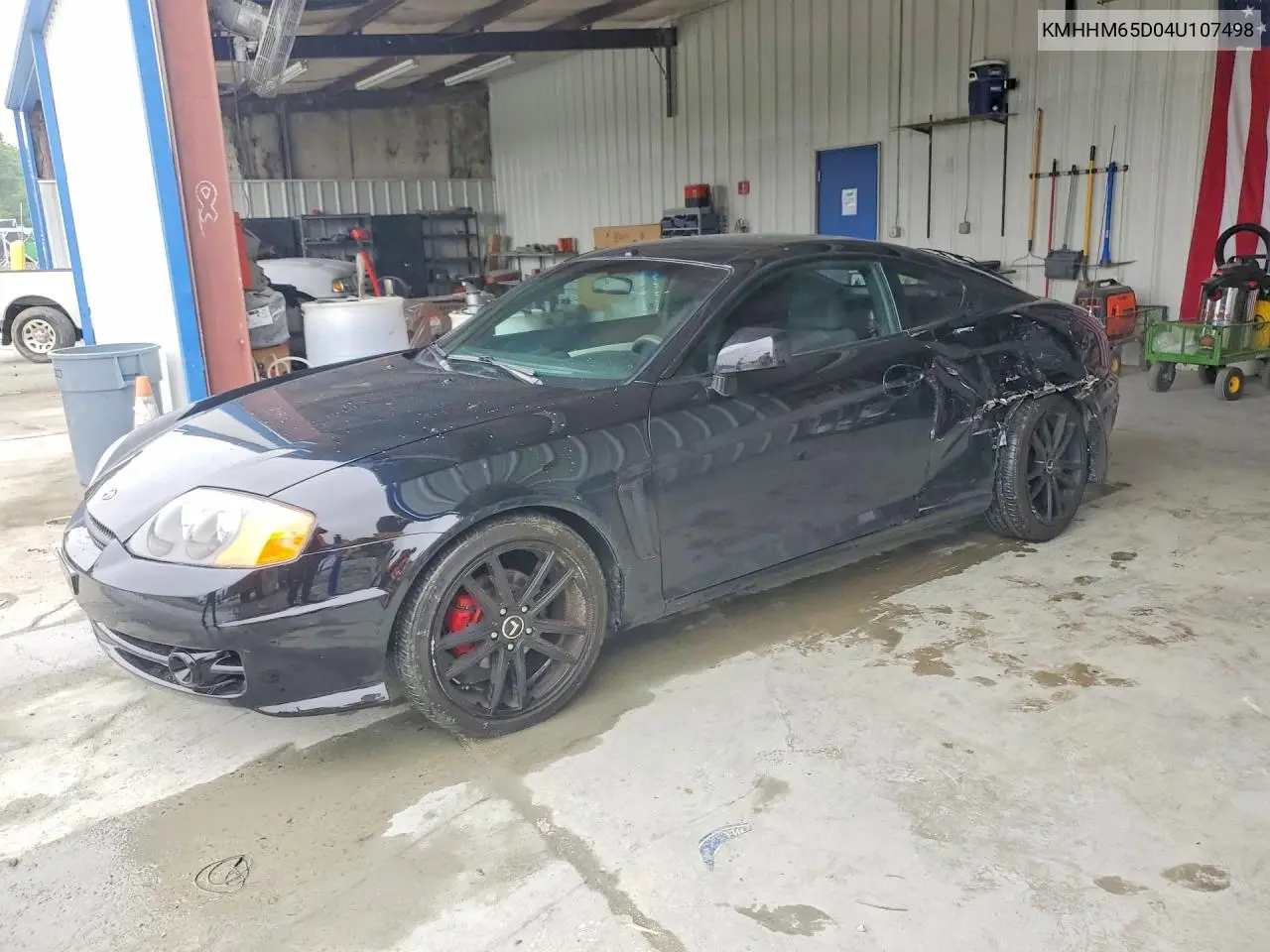 2004 Hyundai Tiburon Base