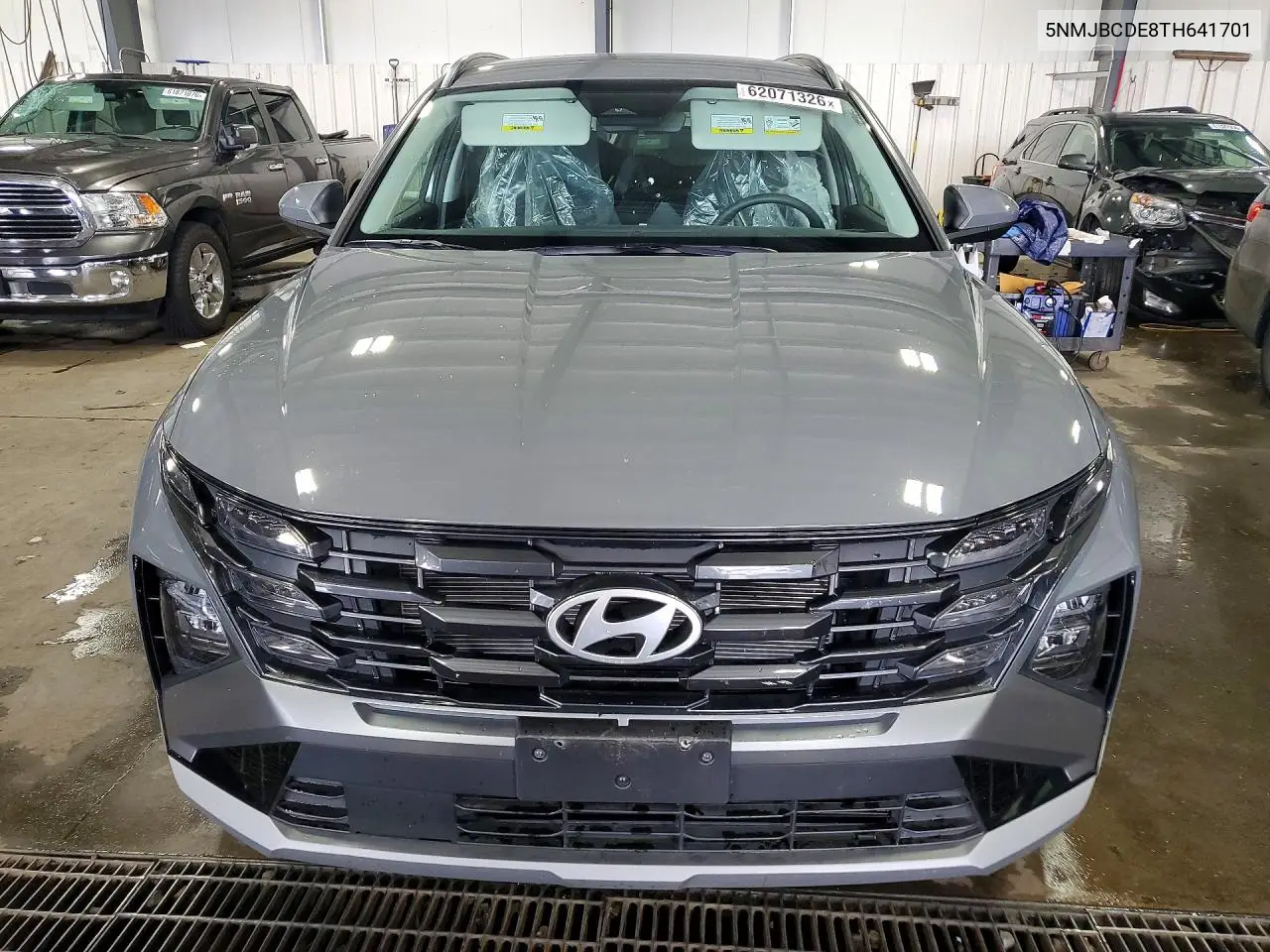 2026 Hyundai Tucson Sel VIN: 5NMJBCDE8TH641701 Lot: 62071326