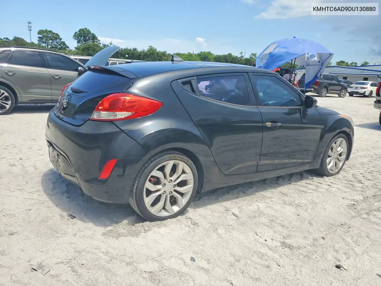 2013 Hyundai Veloster Base VIN: KMHTC6AD9DU130880 Lot: 60567276