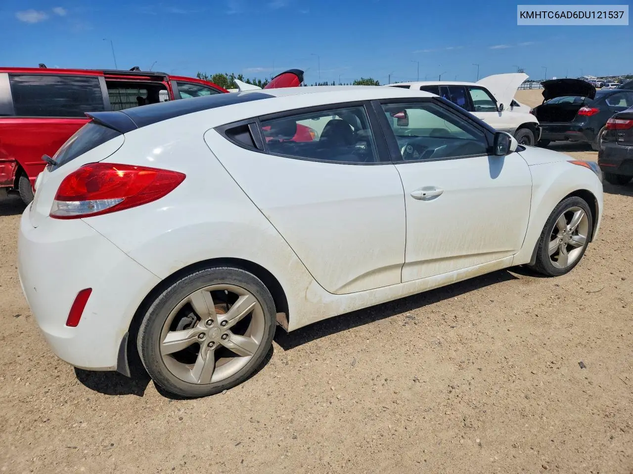 2013 Hyundai Veloster Base VIN: KMHTC6AD6DU121537 Lot: 61027876