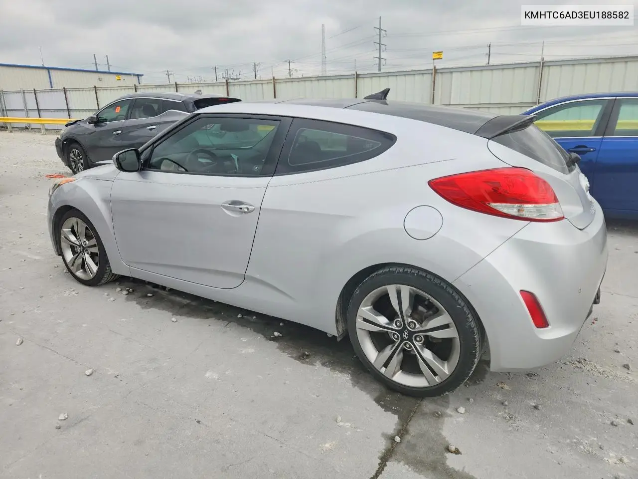 2014 Hyundai Veloster Base VIN: KMHTC6AD3EU188582 Lot: 57401106